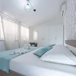 Five Angels Apartment